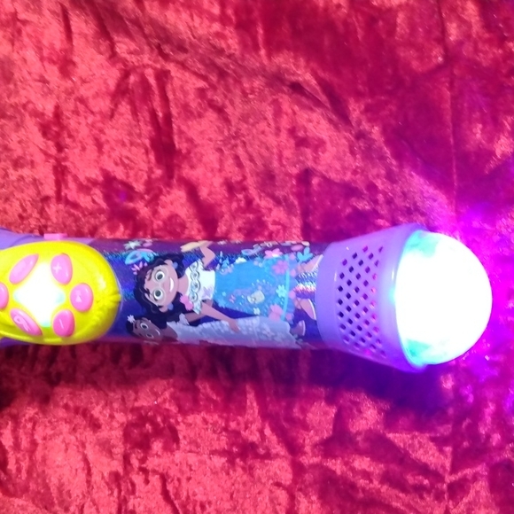 Disney encanto bluetooth microphone - Picture 3 of 5